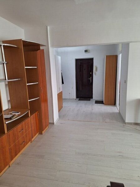 Aparatorii Patriei metrou, proprietar,